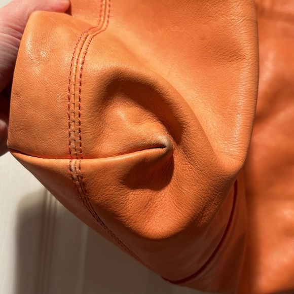 🍊Banana Republic Classic Leather Orange Shoulder Bag Tote - Picture 5 of 16
